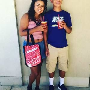 Meet your Posher, Tia